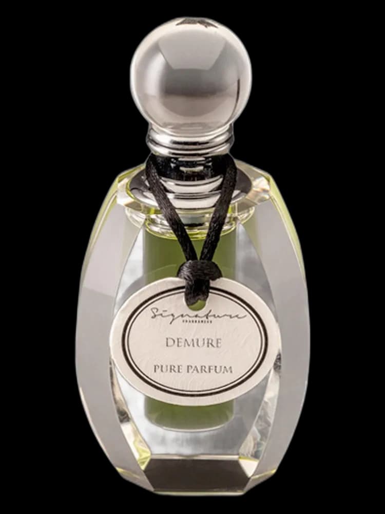 Demure bottle