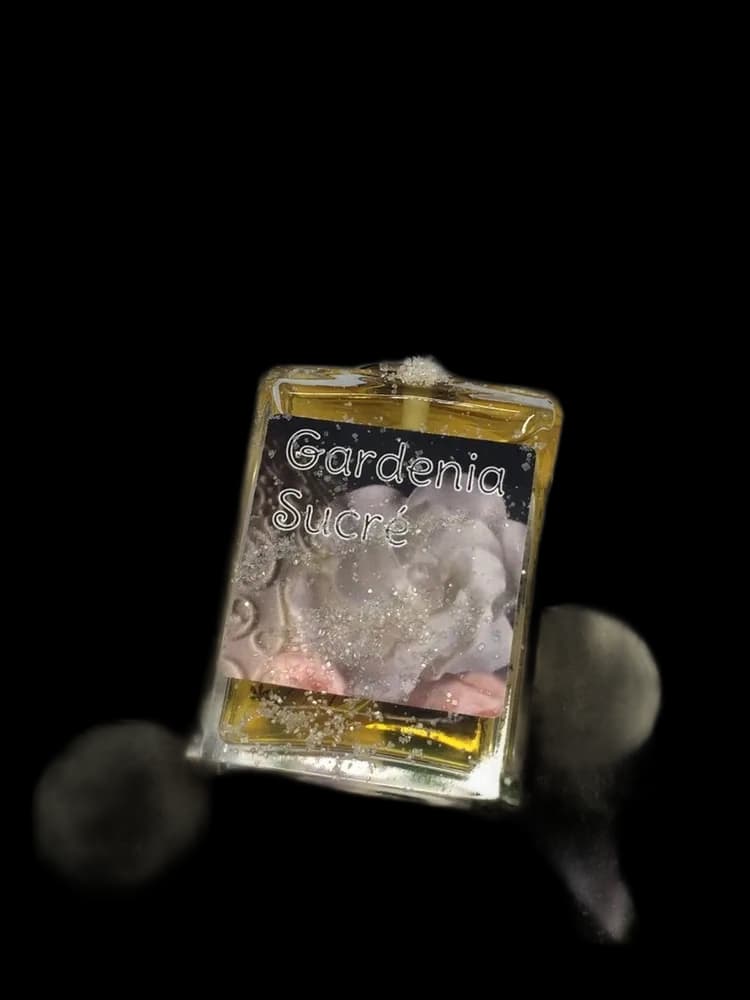 Gardenia Sucré bottle