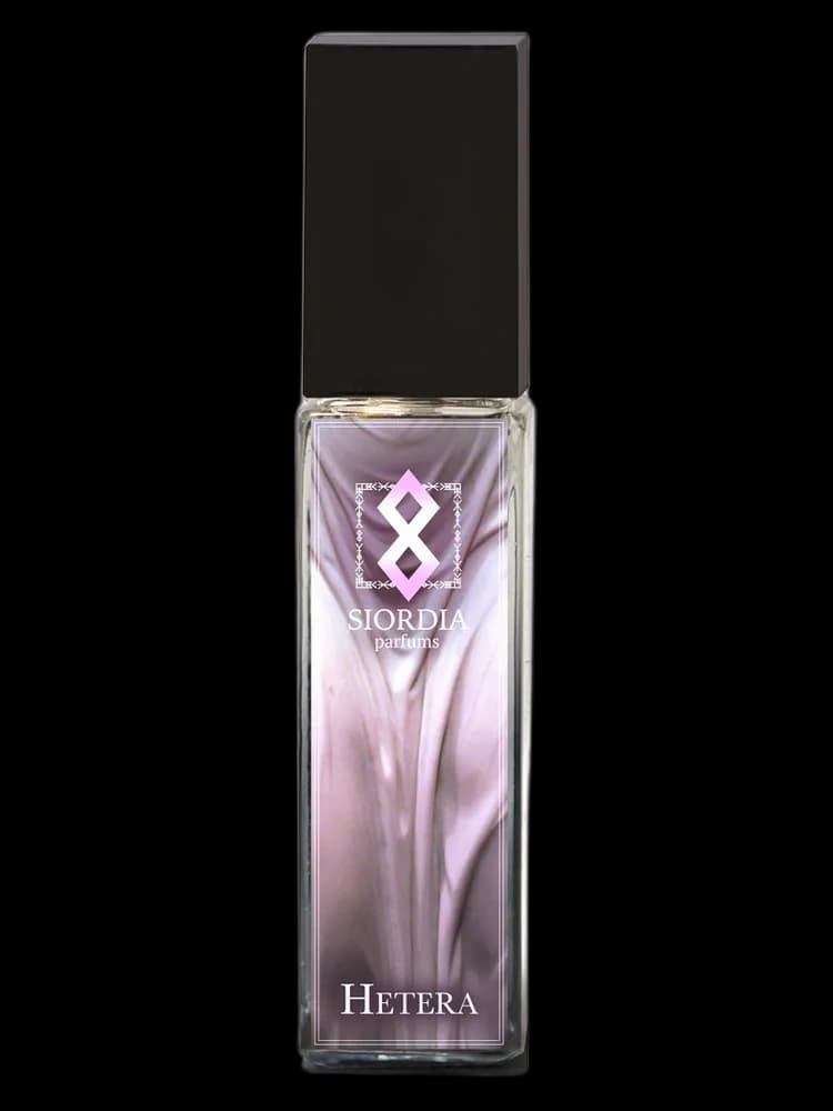Hetera bottle