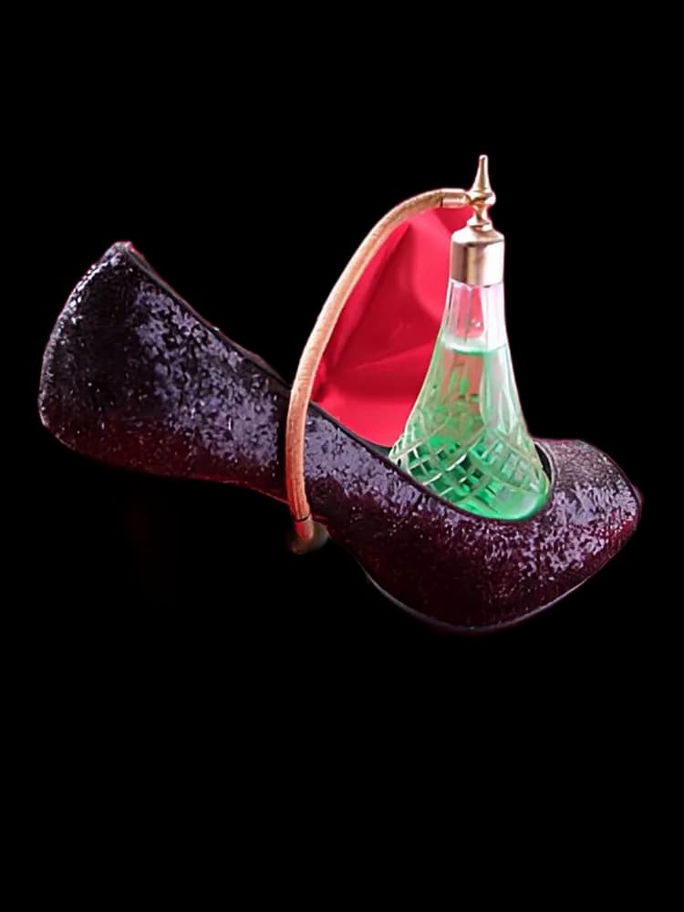 Scarlet bottle