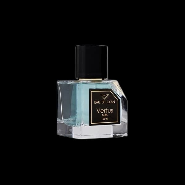 Eau de Cyan bottle